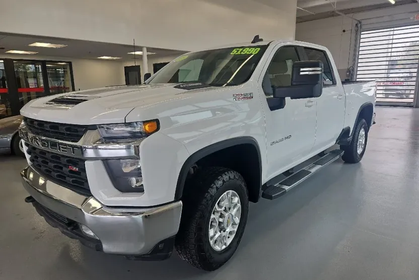 2023 Chevrolet Silverado 2500HD LT photo 1