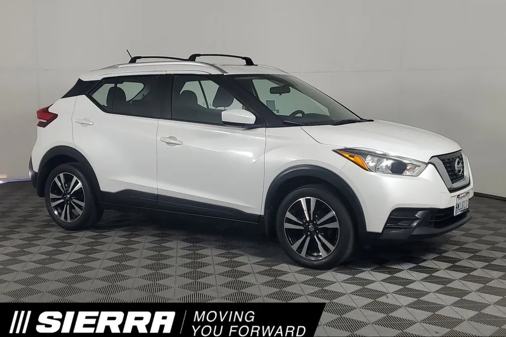 2019 Nissan Kicks SV photo 1