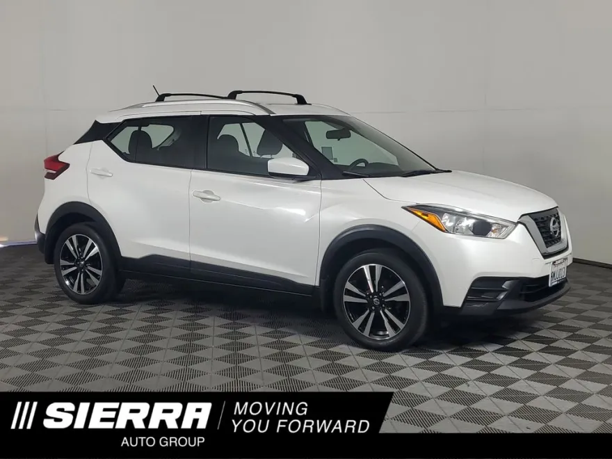 2019 Nissan Kicks SV photo 1