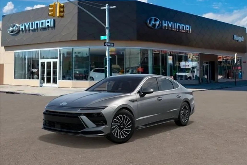 2025 Hyundai Sonata Hybrid SEL photo 1