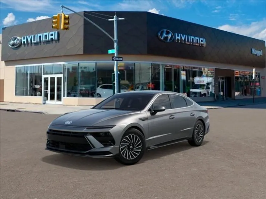 2025 Hyundai Sonata Hybrid SEL photo 1