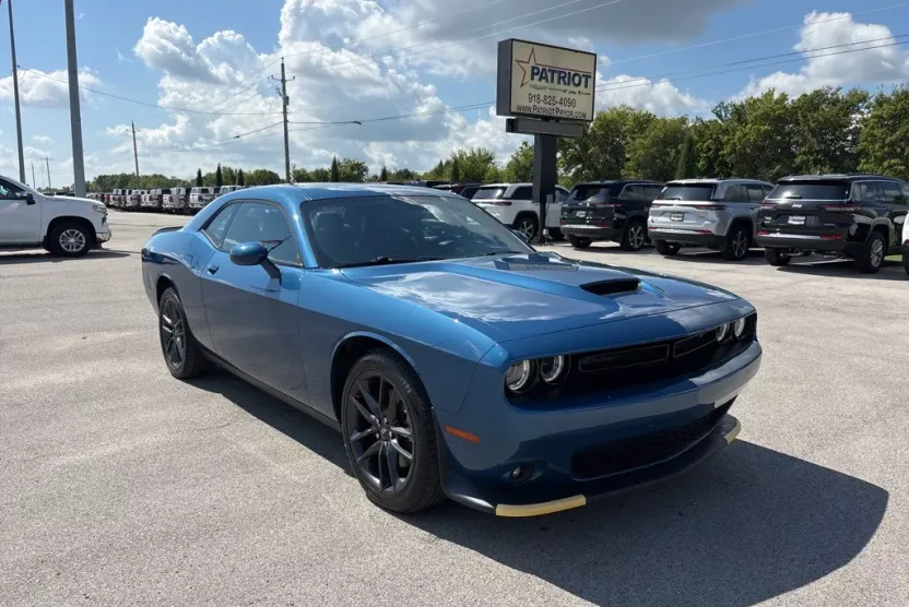 2022 Dodge Challenger GT photo 1