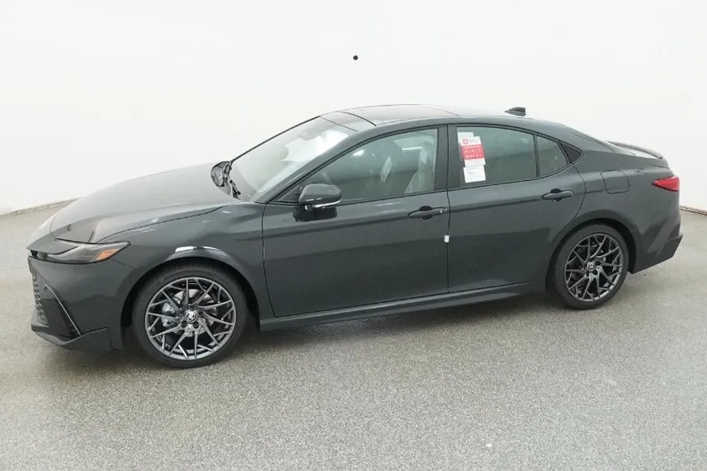 2025 Toyota Camry XSE photo 1