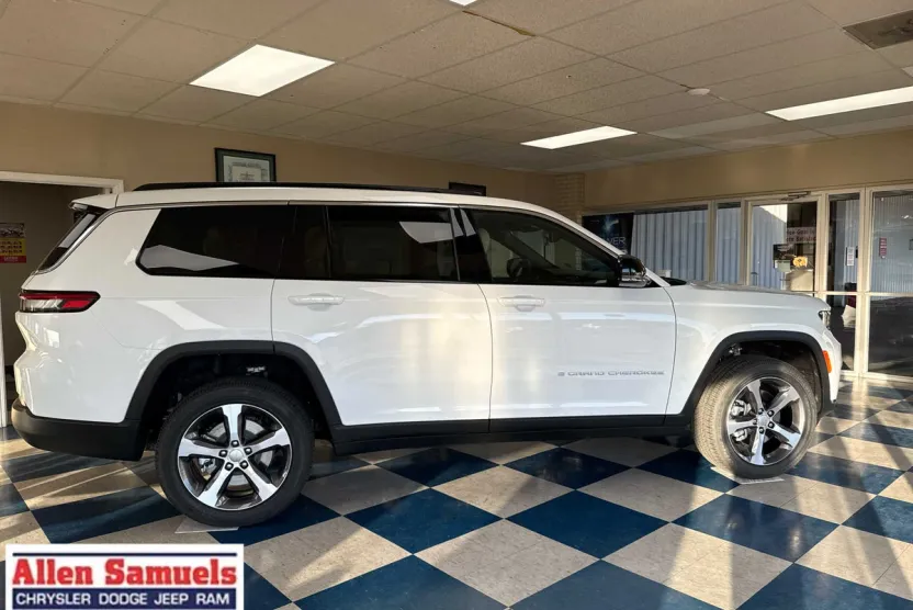 2025 Jeep Grand Cherokee Limited photo 1