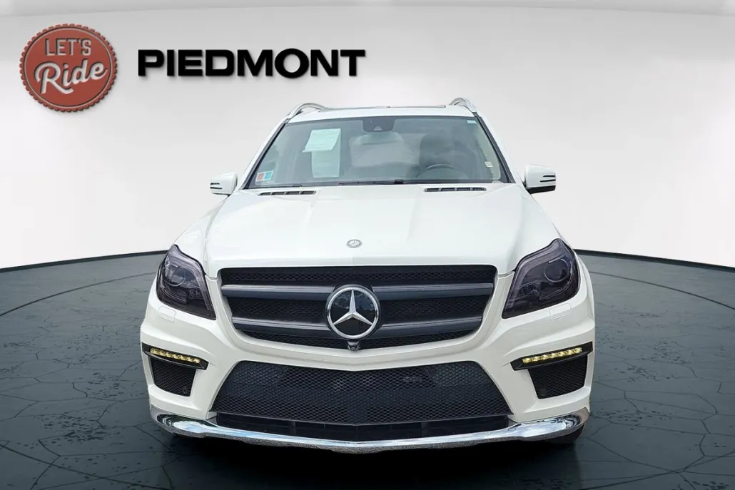 2015 Mercedes Benz GL 550 photo 1
