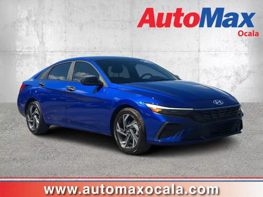 2025 Hyundai Elantra SEL Sport photo 1