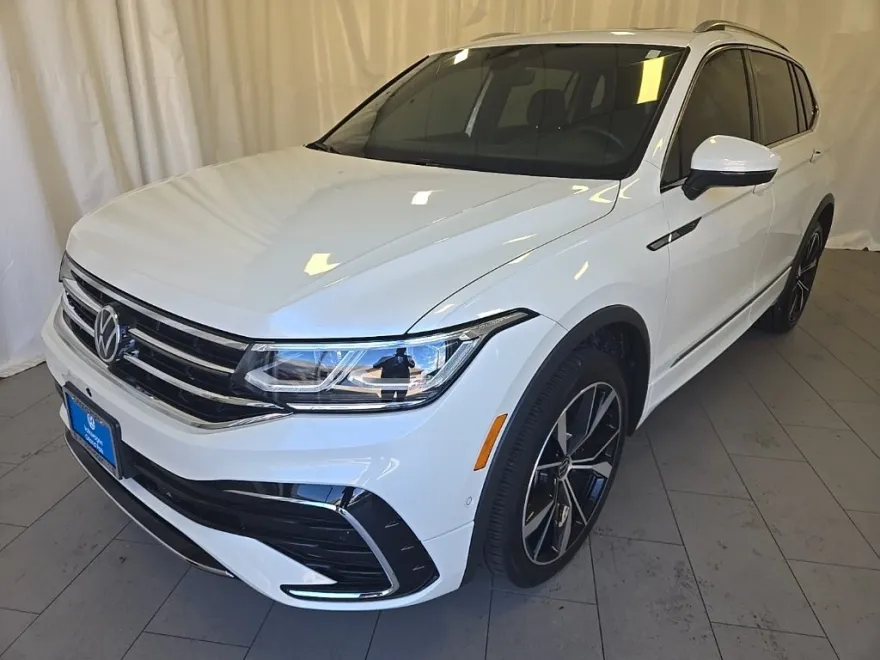 2023 Volkswagen Tiguan SEL R-Line Black photo 1