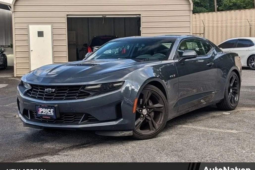 2020 Chevrolet Camaro LT1 photo 1