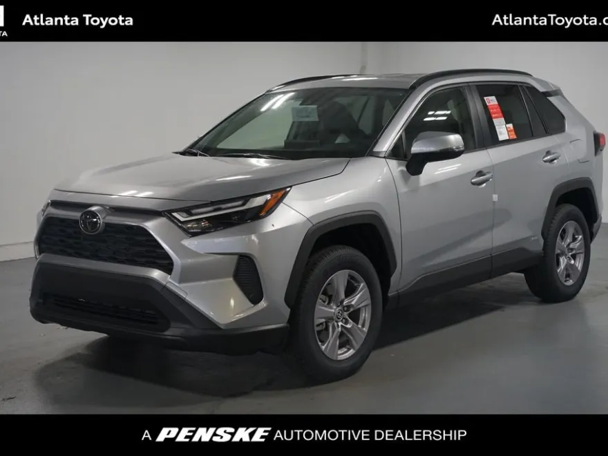 2025 Toyota RAV4 Hybrid XLE photo 1