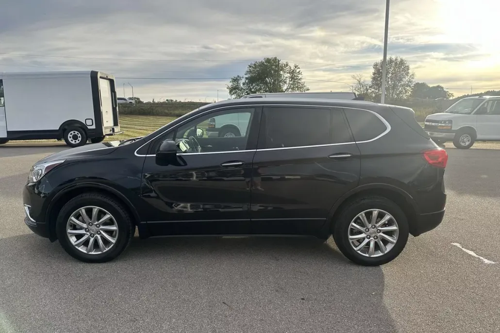 2020 Buick Envision Essence photo 1