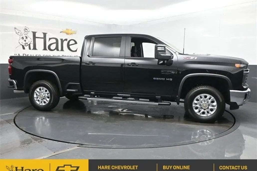 2025 Chevrolet Silverado 2500HD LT photo 1