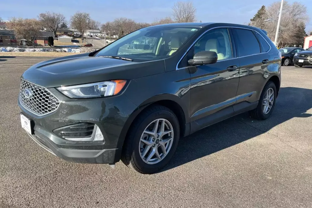2024 Ford Edge SEL photo 1