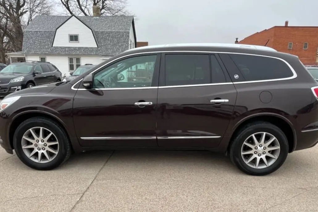 2016 Buick Enclave Leather photo 1