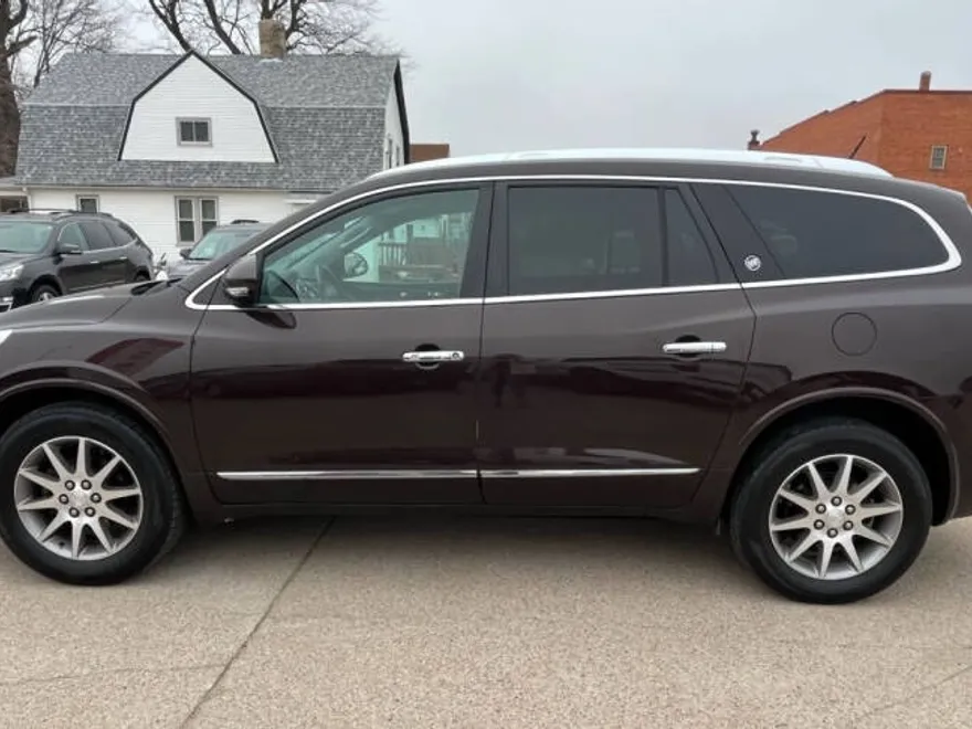 2016 Buick Enclave Leather photo 1