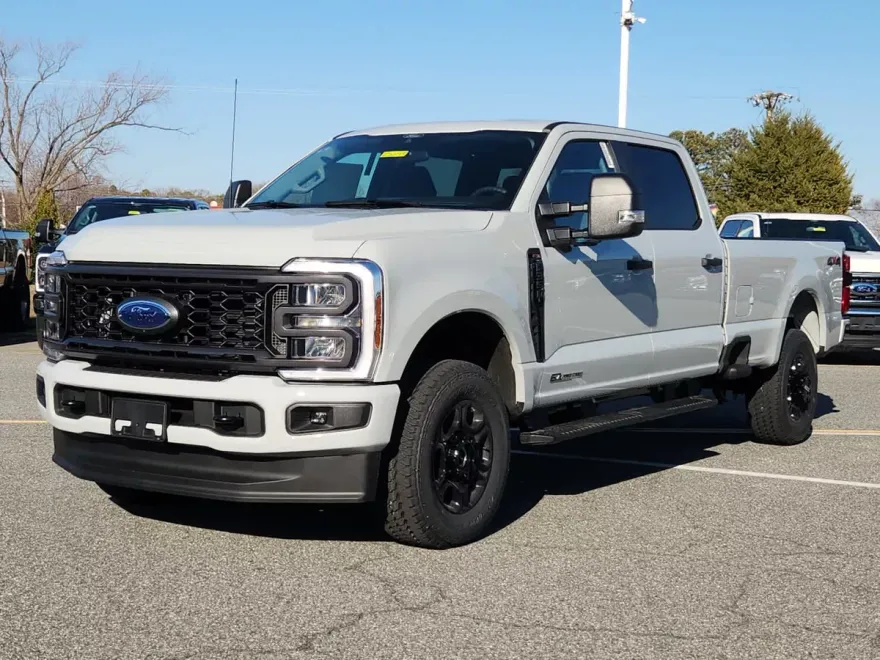 2025 Ford F-350 XL photo 1