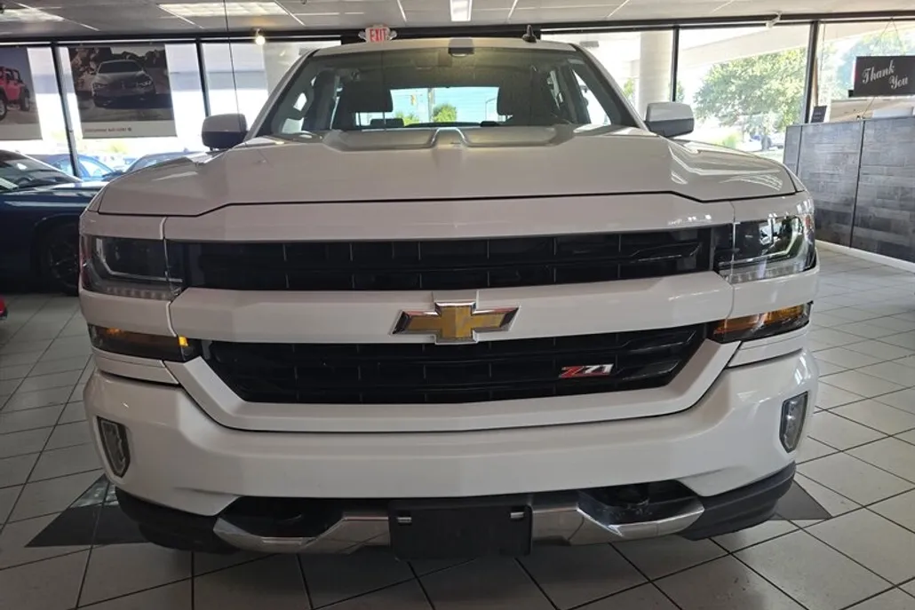 2018 Chevrolet Silverado 1500 Z71 photo 1