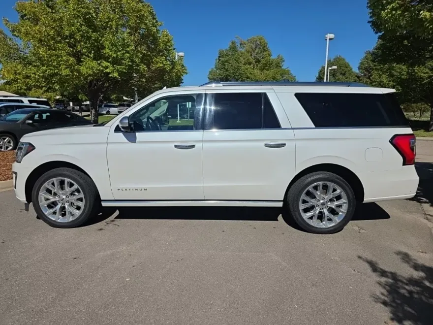2019 Ford Expedition MAX Platinum photo 1