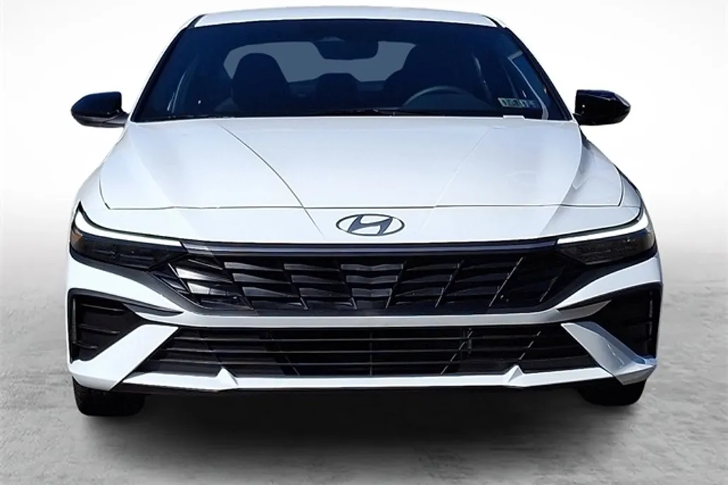 2025 Hyundai Elantra Hybrid SEL Sport photo 1