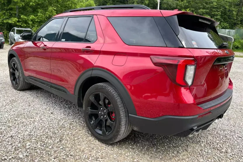 2020 Ford Explorer ST Sport photo 1