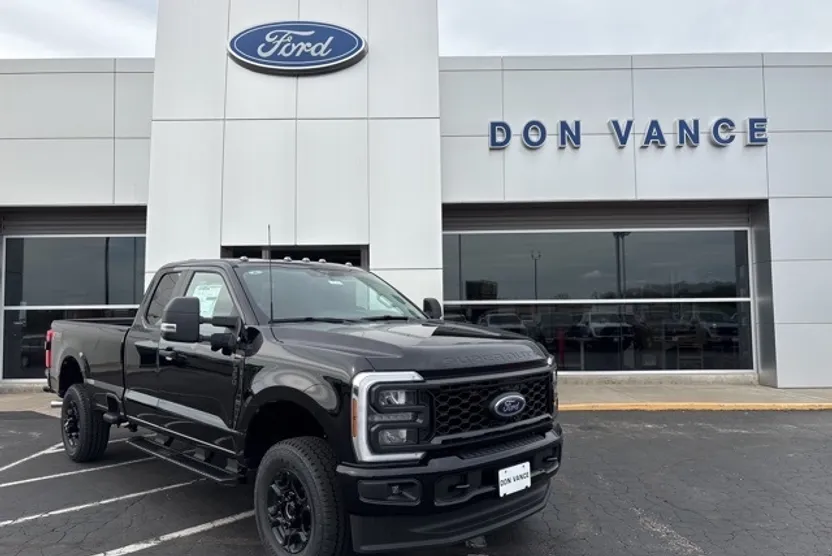 2025 Ford F-350 XL photo 1