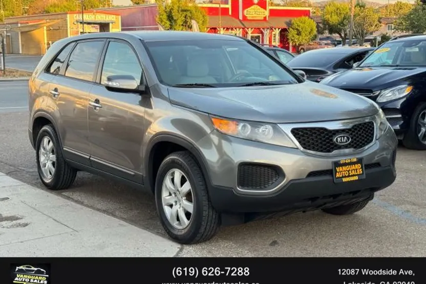 2012 Kia Sorento LX photo 1
