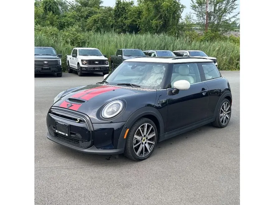 2022 Mini Cooper 2 Door Hardtop SE photo 1