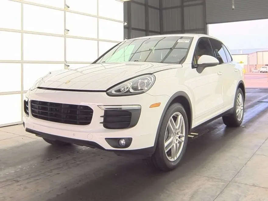 2018 Porsche Cayenne Base Platinum Edition photo 1