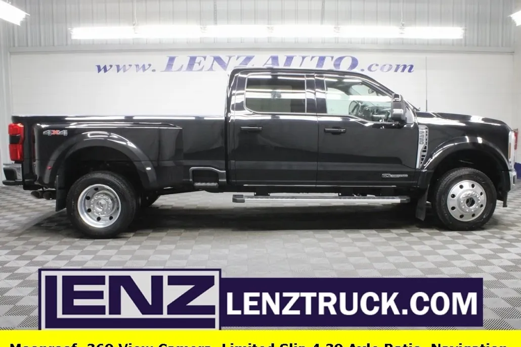 2024 Ford F-450 photo 1