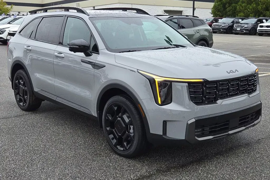 2025 Kia Sorento X-Line SX photo 1