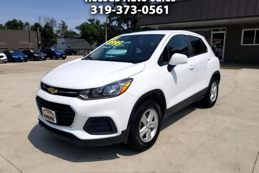 2021 Chevrolet Trax LS photo 1