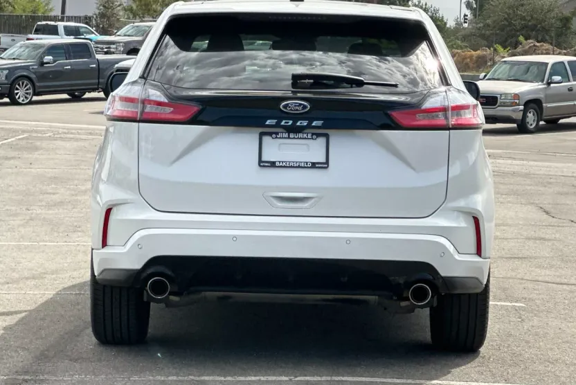 2021 Ford Edge ST-Line photo 1