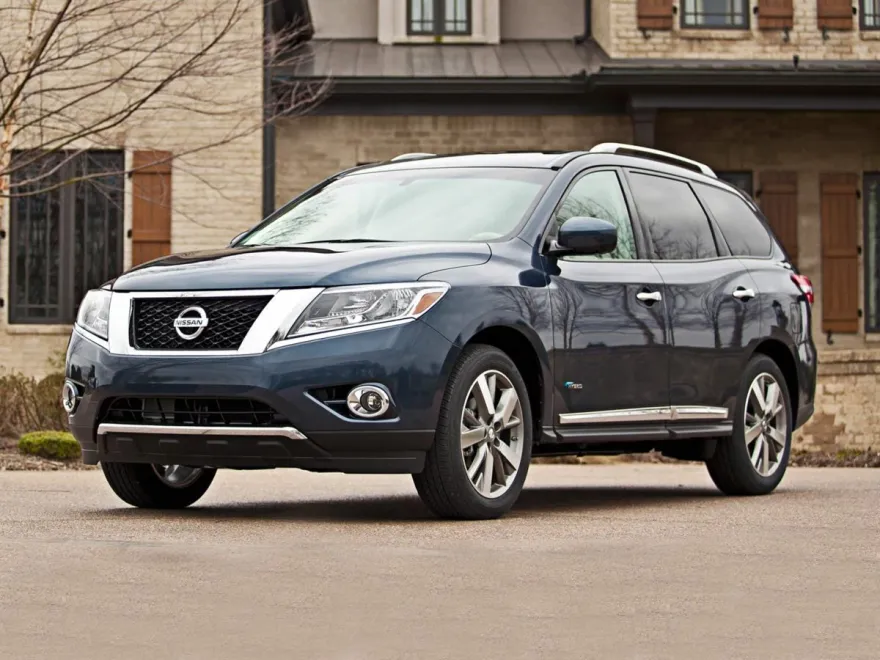 2014 Nissan Pathfinder SL photo 1
