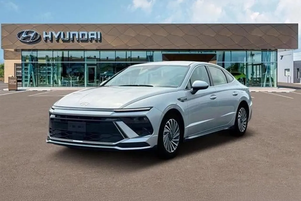 2025 Hyundai Sonata Hybrid Limited photo 1