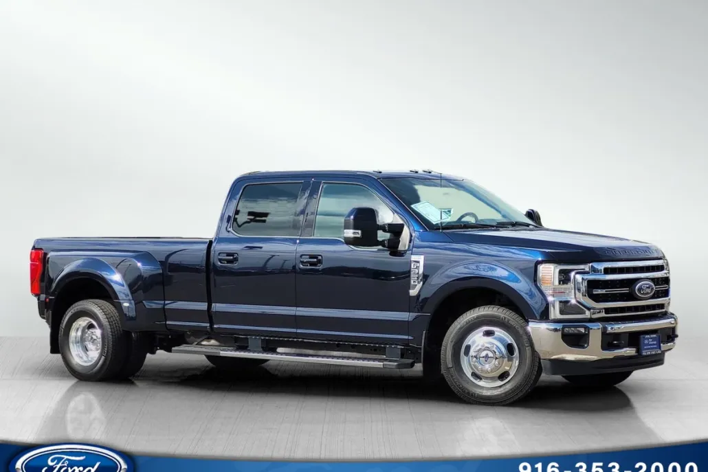 2022 Ford F-350 Lariat photo 1