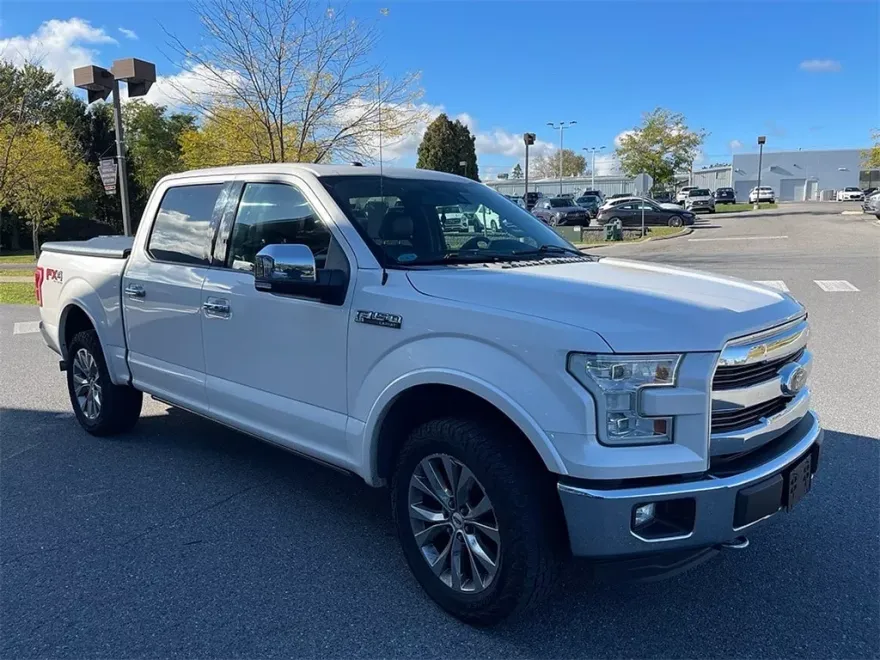 2016 Ford F-150 Lariat photo 1