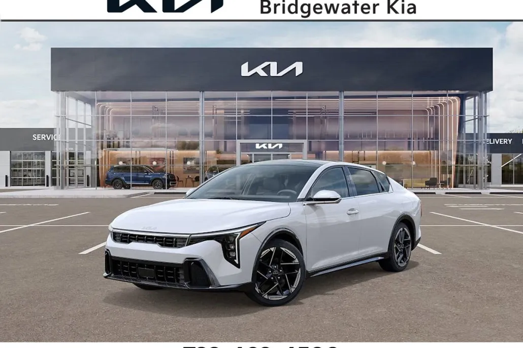 2025 Kia K4 GT-Line photo 1