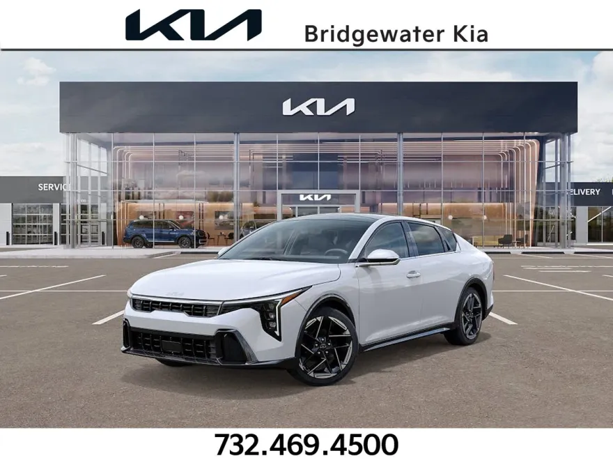 2025 Kia K4 GT-Line photo 1