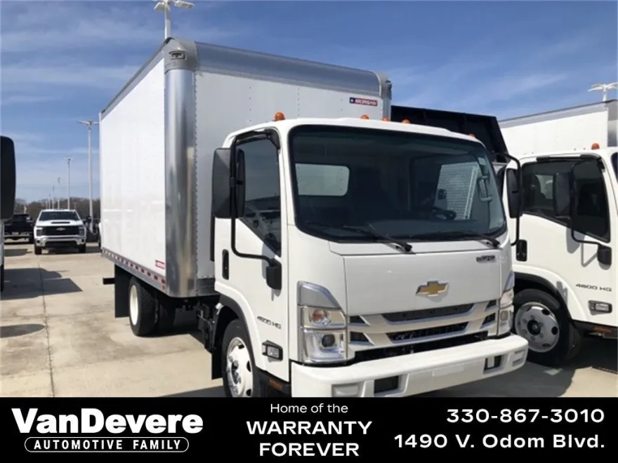 2024 Chevrolet Silverado 4500HD photo 1