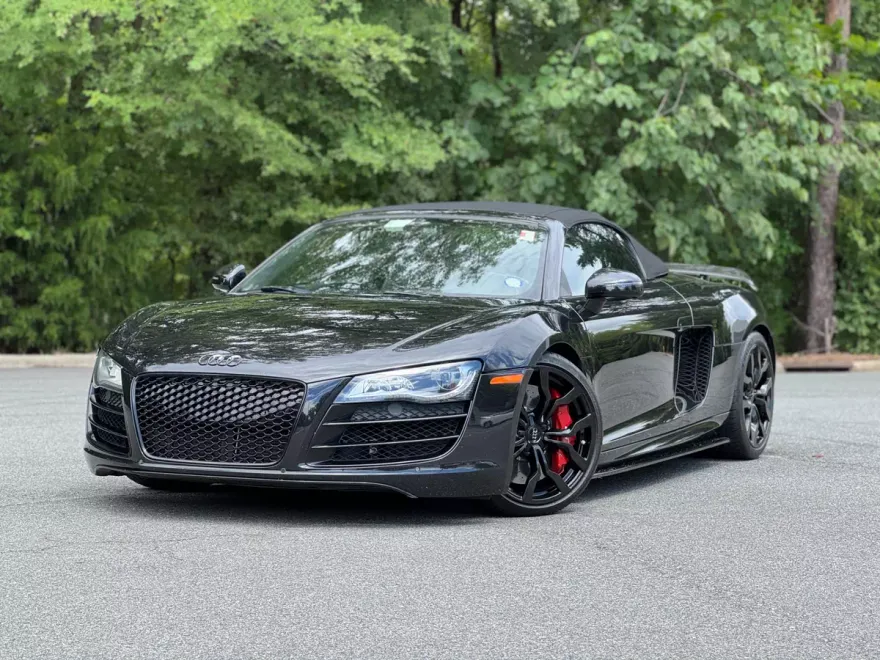 2011 Audi R8 Quattro Spyder photo 1