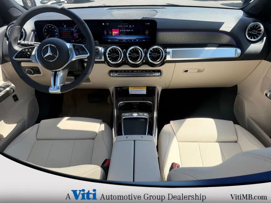 2026 Mercedes Benz GLB 250 4MATIC photo 1