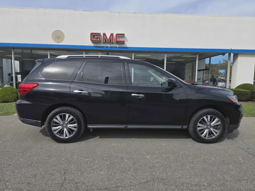 2020 Nissan Pathfinder SL photo 1