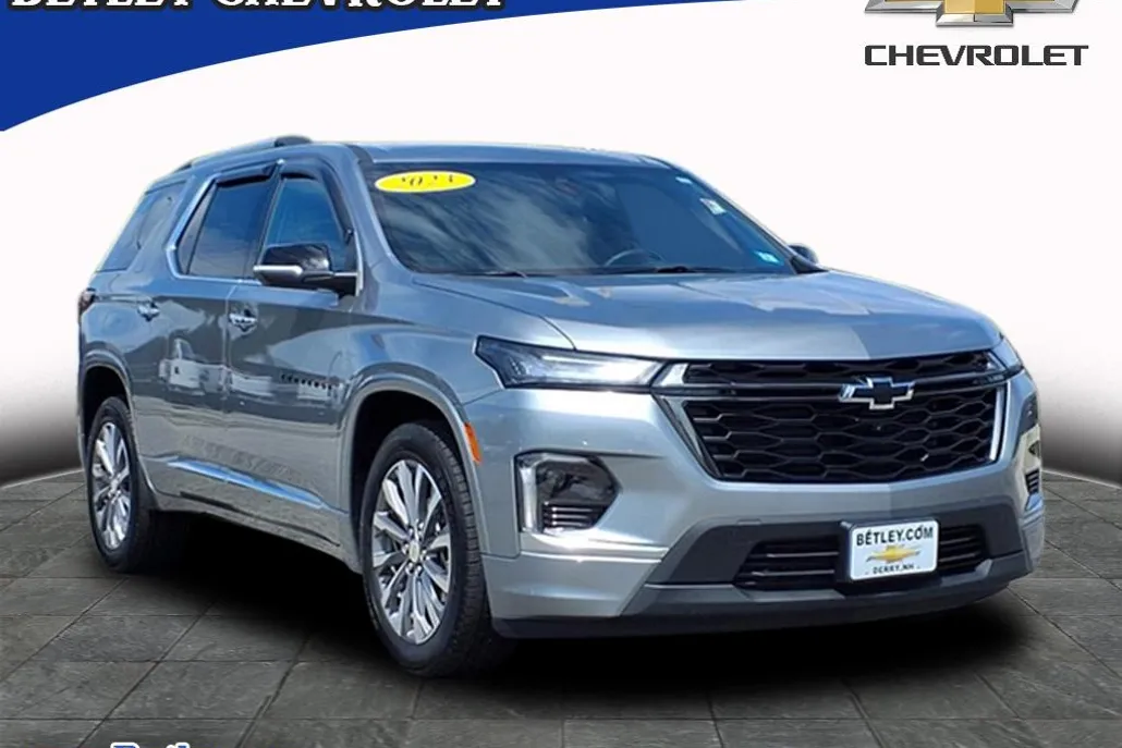 2023 Chevrolet Traverse Premier photo 1