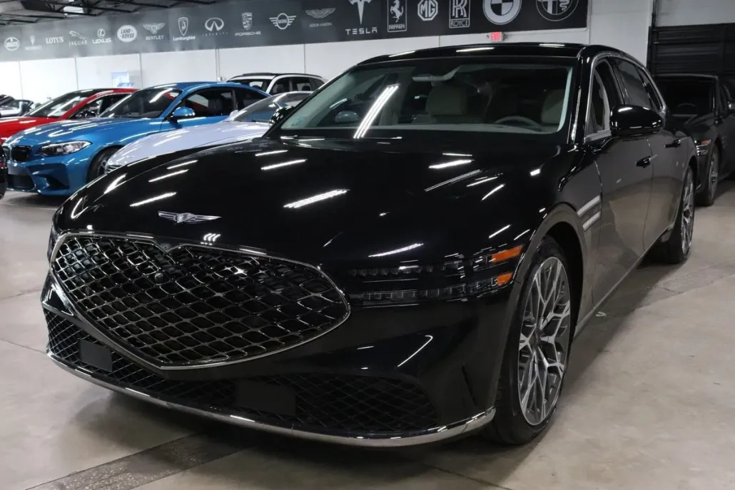 2025 Genesis G90 3.5T E-Supercharger photo 1