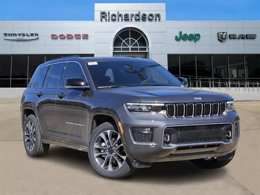 2025 Jeep Grand Cherokee Overland photo 1