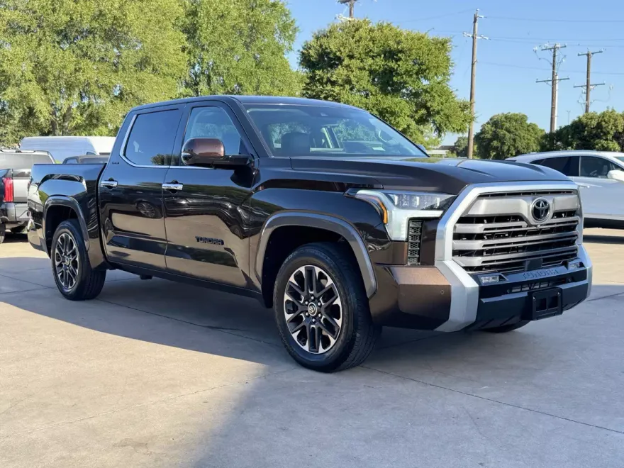 2022 Toyota Tundra Limited photo 1