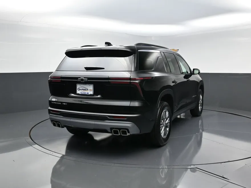2026 Chevrolet Traverse photo 1