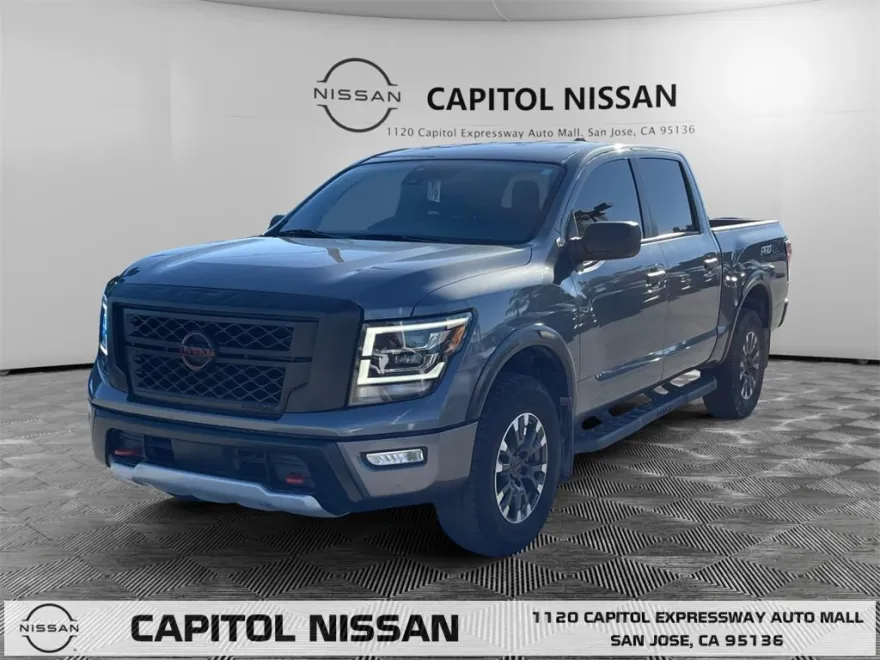 2023 Nissan Titan PRO-4X photo 1