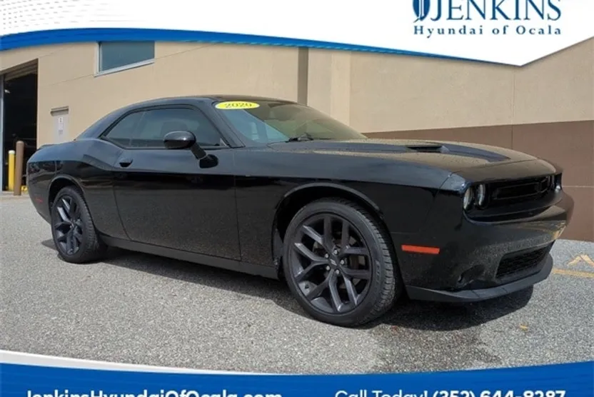 2020 Dodge Challenger SXT photo 1
