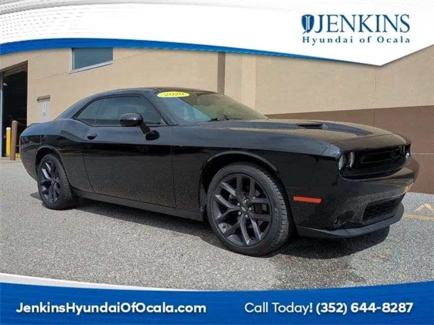 2020 Dodge Challenger SXT photo 1