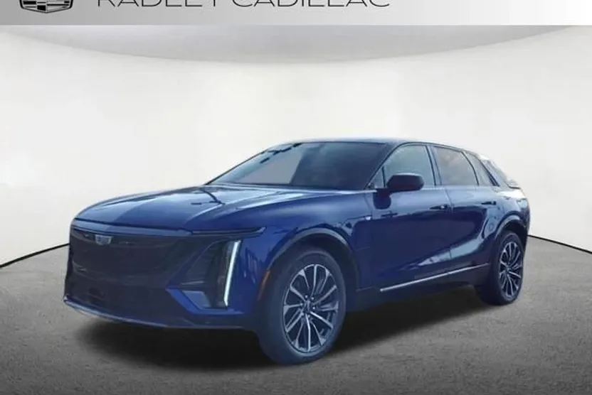 2025 Cadillac Lyriq Sport photo 1